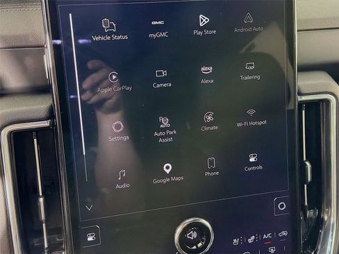 Used 2025 GMC Yukon Denali AWD/4WD image 14