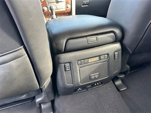 Used 2017 Nissan Armada Platinum w/ Interior Lighting Package image 19