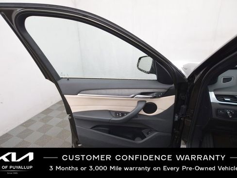 Used 2017 BMW X1 xDrive28i image 9