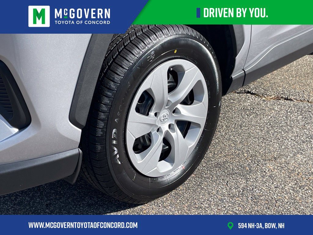 Used 2023 Toyota RAV4 LE AWD/4WD image 9