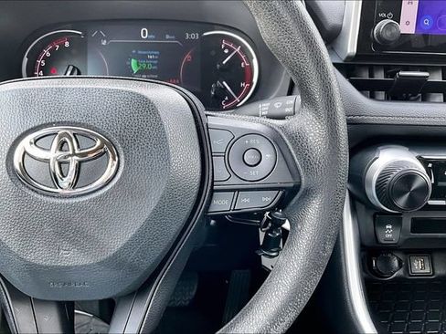 Used 2023 Toyota RAV4 LE AWD/4WD image 12