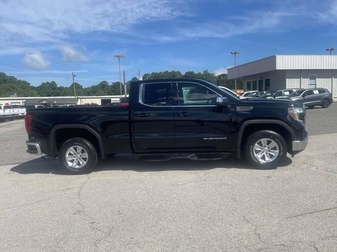 Used 2022 GMC Sierra 1500 SLE RWD image 2