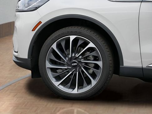 Used 2025 Lincoln Aviator Reserve w/ Equipment Group 201A image 9