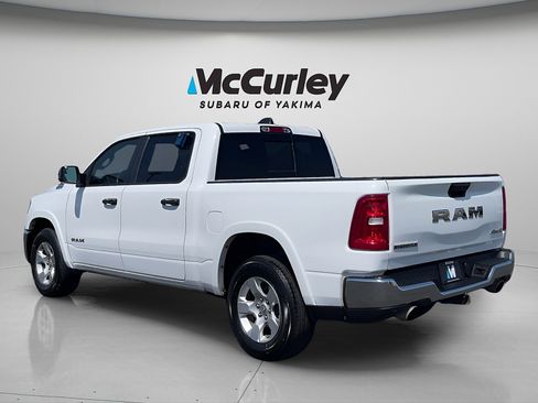 Used 2025 RAM 1500 Big Horn AWD/4WD image 3