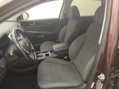 Used 2019 Kia Sorento S AWD/4WD image 17