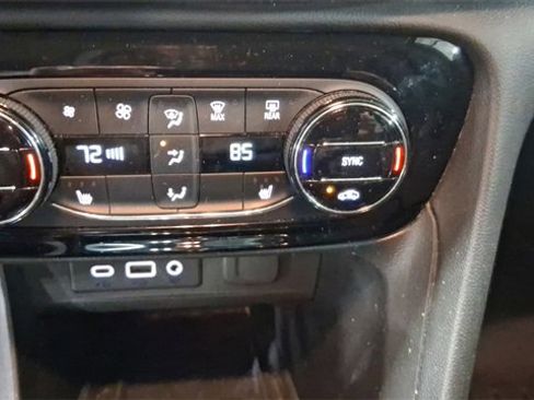 Used 2021 Buick Encore GX Essence w/ Advanced Technology Package image 32