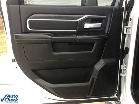 Used 2024 RAM 2500 Big Horn image 11