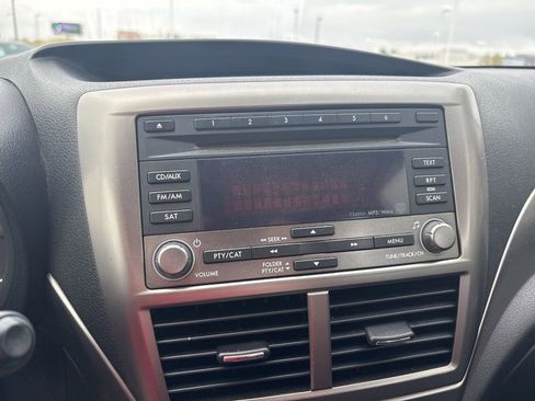 Used 2010 Subaru Impreza 2.5i image 17