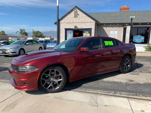 Used 2019 Dodge Charger GT image 2