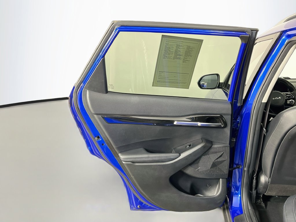 Used 2023 Kia Seltos S FWD image 23