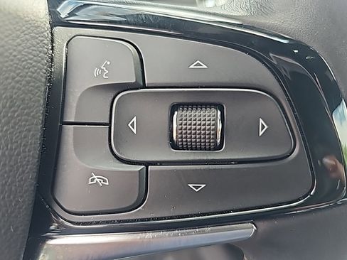 Certified 2022 Buick Enclave Essence image 20