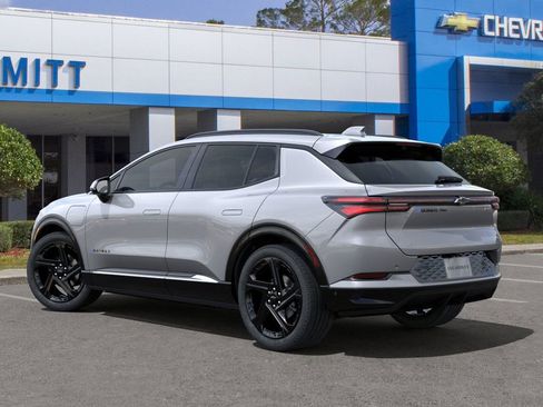 New 2025 Chevrolet Equinox EV RS image 3