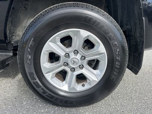 Used 2024 Toyota 4Runner SR5 image 28