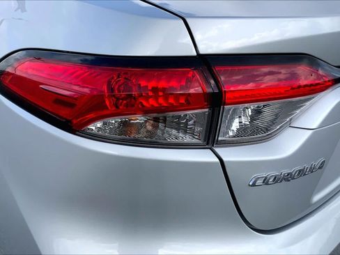 Used 2024 Toyota Corolla LE FWD image 28