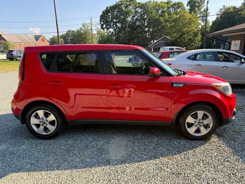 Used 2019 Kia Soul FWD image 6