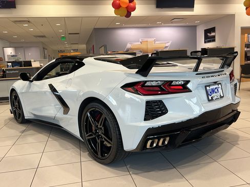 Used 2022 Chevrolet Corvette Stingray Coupe w/ 1LT image 2