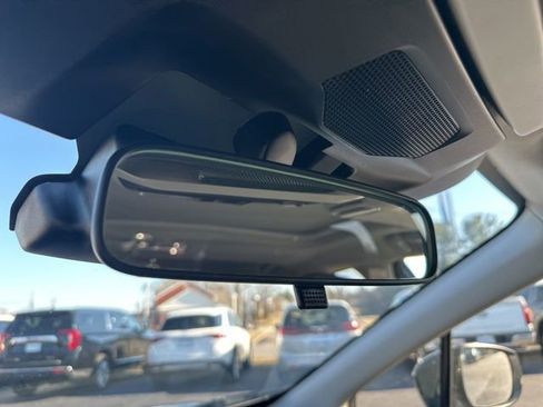 Used 2024 Subaru Crosstrek 2.0i Premium image 22