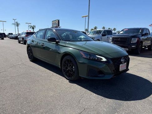New 2026 Nissan Altima 2.5 SR w/ SR Midnight Edition Package FWD image 1