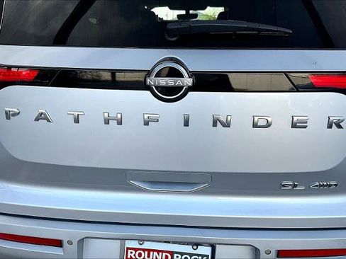 Certified 2023 Nissan Pathfinder SL w/ SL Premium Package image 9
