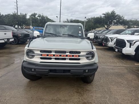 Used 2021 Ford Bronco Outer Banks AWD/4WD image 2