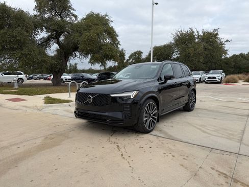 New 2026 Volvo XC90 B6 Ultra w/ Lounge Package image 2