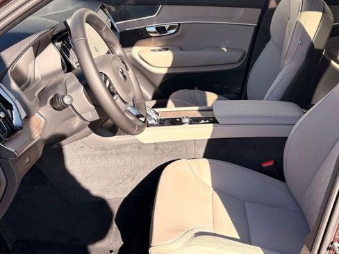 New 2026 Volvo XC90 B5 Core image 5