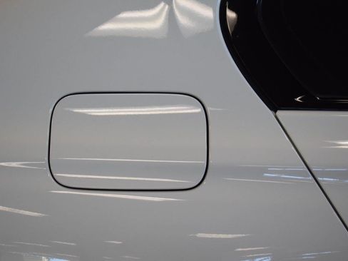 Used 2016 BMW 740i image 33