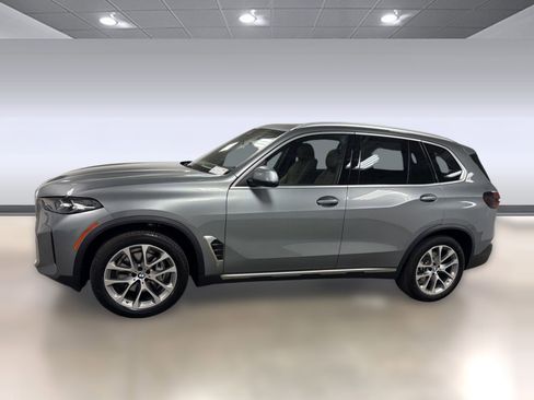 Certified 2024 BMW X5 xDrive40i w/ Parking Assistance Package image 2