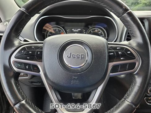 Used 2019 Jeep Cherokee Latitude Plus FWD image 20