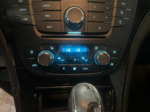 Used 2011 Buick Regal CXL image 12