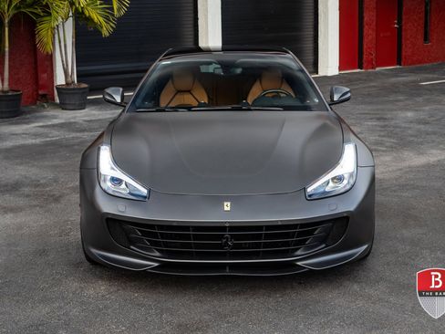Used 2018 Ferrari GTC4Lusso T image 18