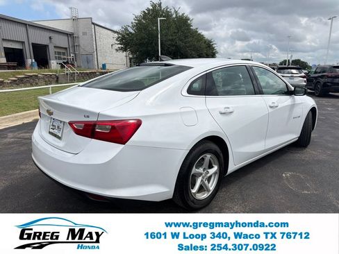 Used 2016 Chevrolet Malibu LS FWD image 3