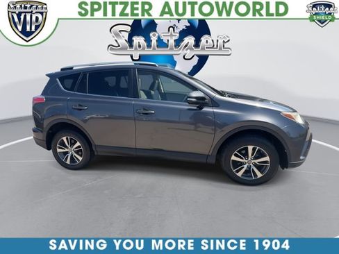 Used 2017 Toyota RAV4 XLE AWD/4WD image 10