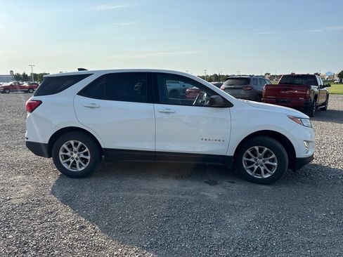 Used 2019 Chevrolet Equinox LS w/ LS Convenience Package AWD/4WD image 11