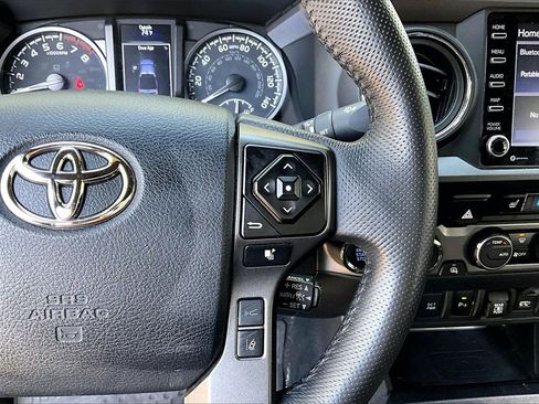 Used 2023 Toyota Tacoma TRD Sport image 11