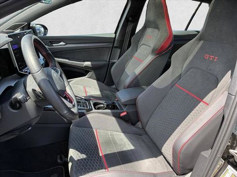 Used 2025 Volkswagen GTI SE FWD image 12