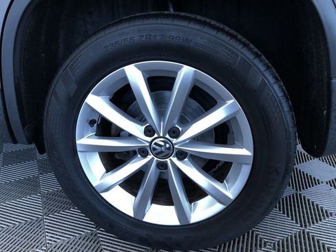 Used 2017 Volkswagen Tiguan Wolfsburg Edition AWD/4WD image 16