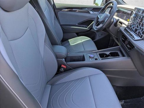 New 2026 Volkswagen Tiguan SE R-Line FWD image 26