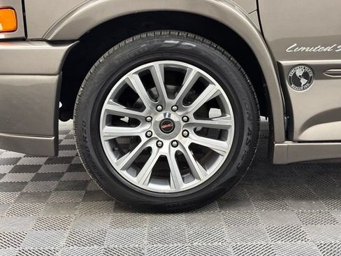 Used 2019 GMC Savana 2500 w/ Enhanced Convenience Package RWD image 49