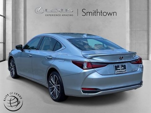 Certified 2023 Lexus ES 250 w/ Premium Package AWD/4WD image 7