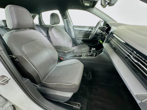 Used 2025 Volkswagen Jetta Sport FWD image 28