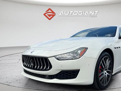 Used 2019 Maserati Ghibli S Q4 AWD/4WD image 38