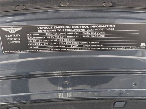 Used 2022 Bentley Bentayga image 20