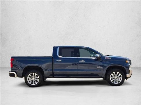 Used 2022 Chevrolet Silverado 1500 LTZ w/ Z71 Off-Road Package AWD/4WD image 4