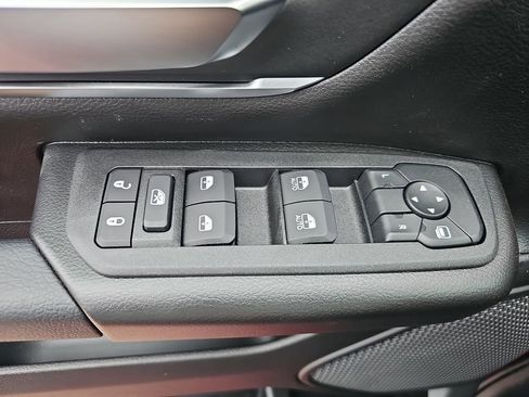 New 2026 RAM 1500 4x4 Crew Cab image 28