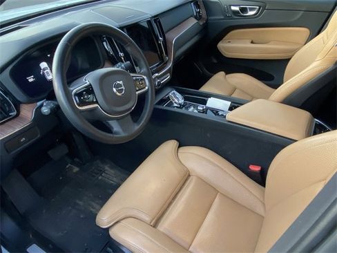 Used 2023 Volvo XC60 B5 Ultimate w/ Protection Package Premier image 6