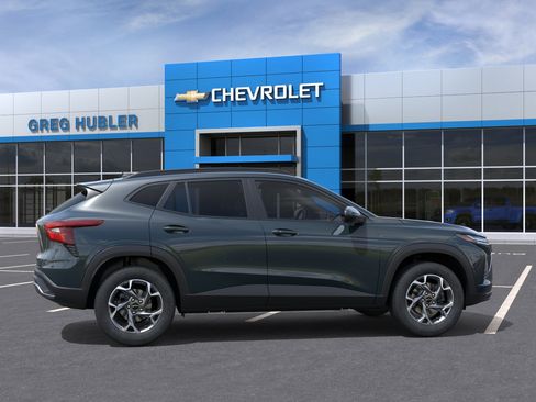 New 2026 Chevrolet Trax LT w/ Driver Confidence Package FWD image 29