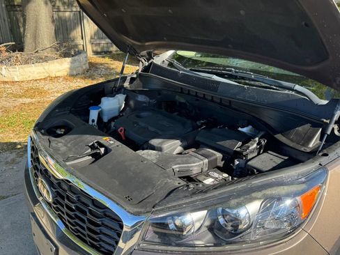 Used 2019 Kia Sorento FWD image 13