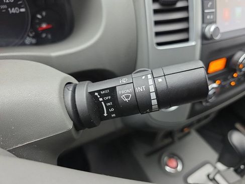 Used 2021 Nissan Frontier SV image 21