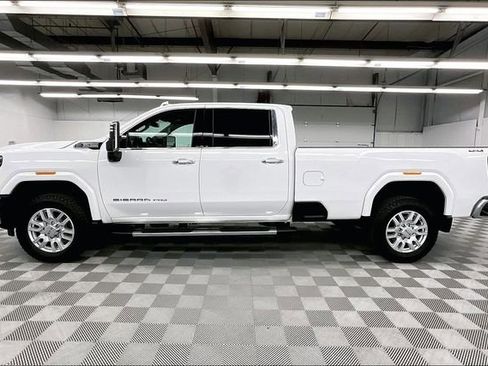 Used 2024 GMC Sierra 3500 SLT w/ SLT Premium Package image 14